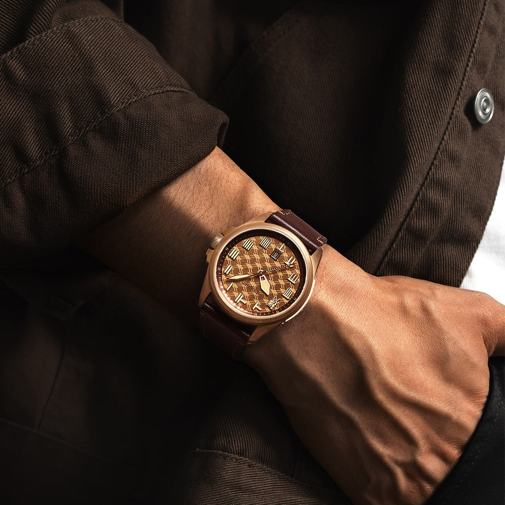 Warpath Series "The Sword Of King Goujian" Diamond-pattern Dial Bronze Case Watch 43.5mm